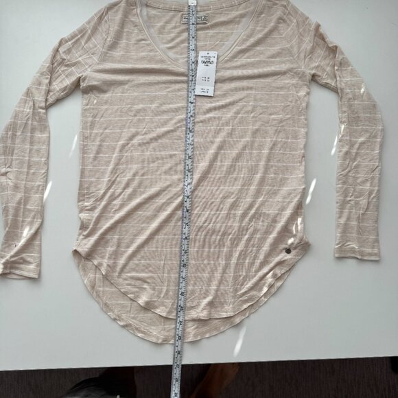 Abercrombie and Fitch Women's Bundle - Picture 5 of 12